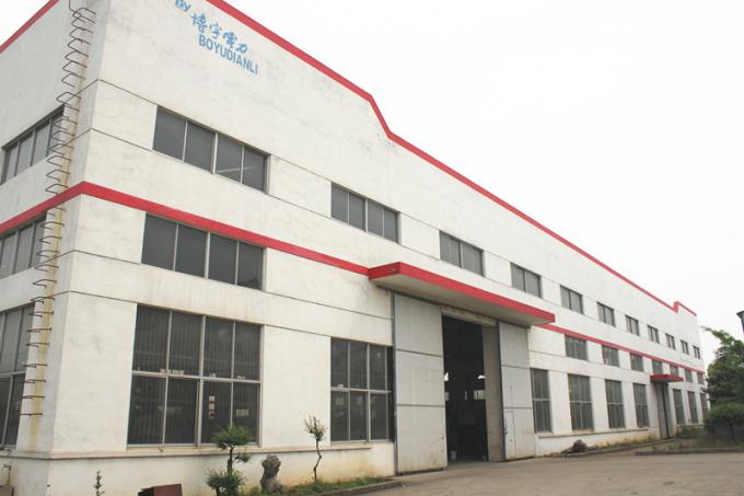 Cummins 298kw 280KN 독일인 Rexroth 펌프 흡진기와 모터를 가진 유압 지휘자 끌어당기는 사람