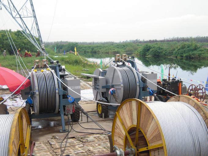 Cummins 298kw 280KN 독일인 Rexroth 펌프 흡진기와 모터를 가진 유압 지휘자 끌어당기는 사람